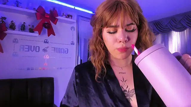 albaismynameX online show from December 2024 03:09:02 PM