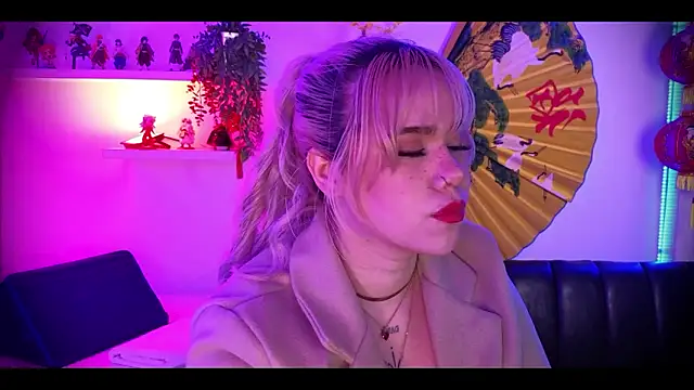 albaismynameX online show from February 2026 12:33:02 PM