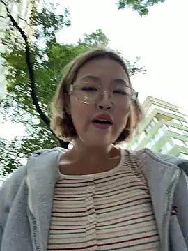 Snapshot of Aiko_Yumi chatting on July 2026 06:46:01 PM Aiko Yumi online show from July 2026 06:46:01 PM