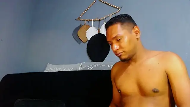 Snapshot of Grandeygruesa1 chatting on February 2025 09:01:01 AM Grandeygruesa1 online show from February 2025 09:01:01 AM