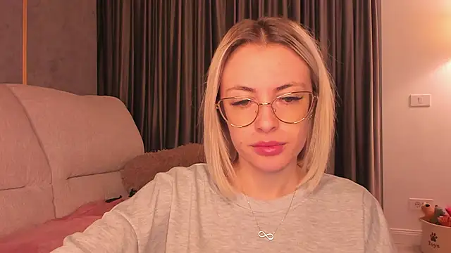 BaayBee   online show from February 2025 03:04:01 AM