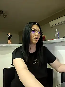 Snapshot of Milf_Abigail chatting on February 2025 11:04:02 PM Milf Abigail online show from February 2025 11:04:02 PM