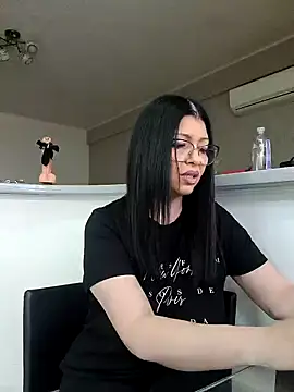 Snapshot of Milf_Abigail chatting on February 2025 06:54:01 AM Milf Abigail online show from February 2025 06:54:01 AM