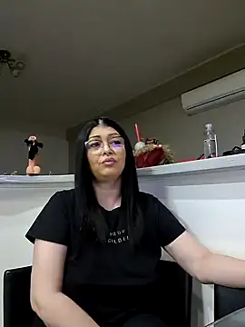 Snapshot of Milf_Abigail chatting on February 2025 02:41:01 AM Milf Abigail online show from February 2025 02:41:01 AM