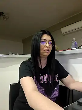 Snapshot of Milf_Abigail chatting on February 2025 04:56:02 PM Milf Abigail online show from February 2025 04:56:02 PM