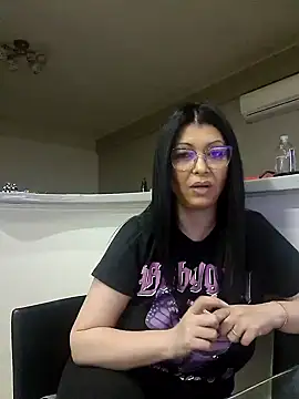 Snapshot of Milf_Abigail chatting on February 2025 02:28:02 AM Milf Abigail online show from February 2025 02:28:02 AM