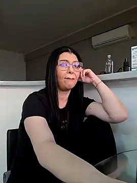 Snapshot of Milf_Abigail chatting on February 2025 05:56:01 AM Milf Abigail online show from February 2025 05:56:01 AM