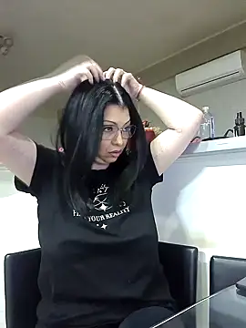 Snapshot of Milf_Abigail chatting on March 2025 12:20:01 AM Milf Abigail online show from March 2025 12:20:01 AM