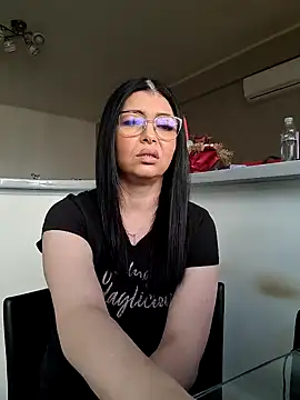 Snapshot of Milf_Abigail chatting on March 2025 07:08:02 AM Milf Abigail online show from March 2025 07:08:02 AM