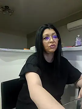 Snapshot of Milf_Abigail chatting on March 2025 02:34:01 AM Milf Abigail online show from March 2025 02:34:01 AM