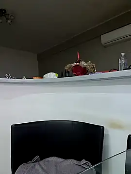 Snapshot of Milf_Abigail chatting on March 2025 05:13:01 AM Milf Abigail online show from March 2025 05:13:01 AM