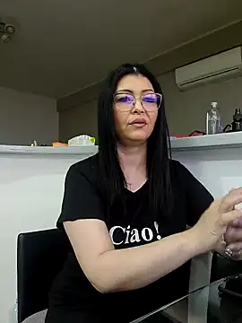 Snapshot of Milf_Abigail chatting on March 2025 04:57:02 AM Milf Abigail online show from March 2025 04:57:02 AM