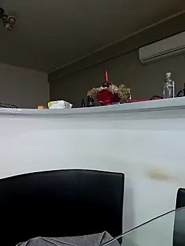 Snapshot of Milf_Abigail chatting on March 2025 05:56:01 AM Milf Abigail online show from March 2025 05:56:01 AM