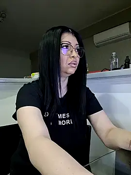 Snapshot of Milf_Abigail chatting on March 2025 12:49:01 AM Milf Abigail online show from March 2025 12:49:01 AM