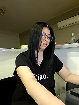 Snapshot of Milf_Abigail chatting on March 2025 01:32:02 AM Milf Abigail online show from March 2025 01:32:02 AM