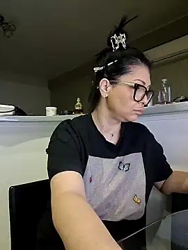 Snapshot of Milf_Abigail chatting on September 2025 12:36:01 AM Milf Abigail online show from September 2025 12:36:01 AM