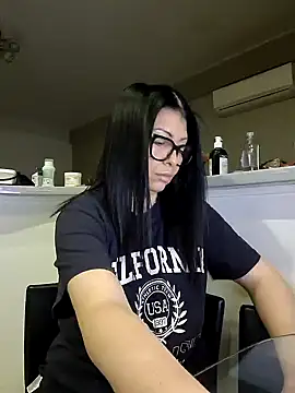 Snapshot of Milf_Abigail chatting on September 2025 01:22:01 AM Milf Abigail online show from September 2025 01:22:01 AM