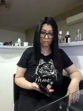 Snapshot of Milf_Abigail chatting on October 2025 12:16:02 AM Milf Abigail online show from October 2025 12:16:02 AM