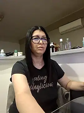 Snapshot of Milf_Abigail chatting on October 2025 01:03:02 AM Milf Abigail online show from October 2025 01:03:02 AM