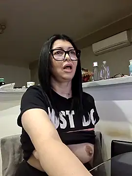 Snapshot of Milf_Abigail chatting on October 2025 02:12:02 AM Milf Abigail online show from October 2025 02:12:02 AM