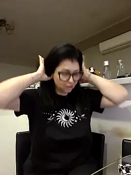 Snapshot of Milf_Abigail chatting on October 2025 02:14:02 AM Milf Abigail online show from October 2025 02:14:02 AM