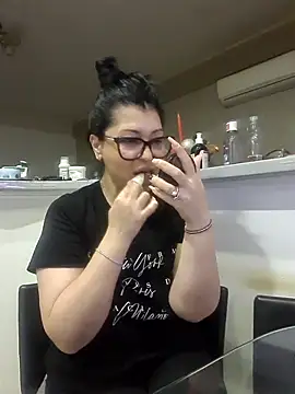 Snapshot of Milf_Abigail chatting on November 2025 12:33:01 AM Milf Abigail online show from November 2025 12:33:01 AM