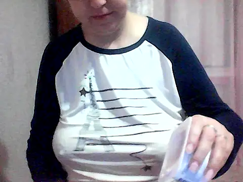 AnaXBerry online show from November 2025 06:10:01 PM