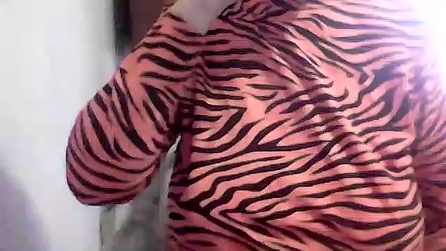 AnaXBerry online show from January 2026 06:51:02 AM