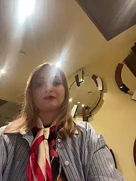 LadyTatiana Madam online show from November 2025 06:18:02 PM