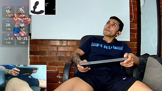 Snapshot of Marck_Muscle chatting on January 2025 02:43:02 AM Marck Muscle online show from January 2025 02:43:02 AM