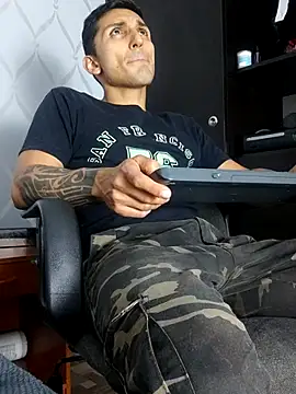 Snapshot of Marck_Muscle chatting on March 2025 03:28:02 AM Marck Muscle online show from March 2025 03:28:02 AM