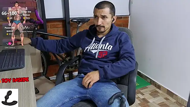 Snapshot of Marck_Muscle chatting on September 2025 04:47:01 AM Marck Muscle online show from September 2025 04:47:01 AM