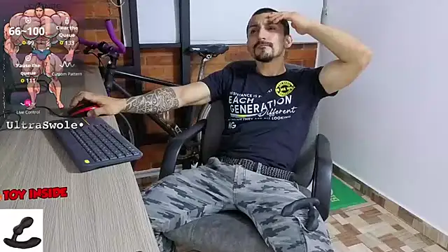 Snapshot of Marck_Muscle chatting on September 2025 02:49:02 AM Marck Muscle online show from September 2025 02:49:02 AM