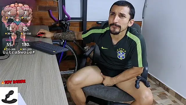 Snapshot of Marck_Muscle chatting on October 2025 01:17:01 AM Marck Muscle online show from October 2025 01:17:01 AM