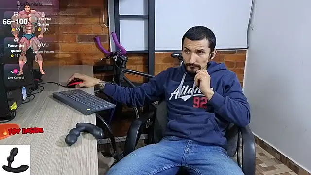 Snapshot of Marck_Muscle chatting on October 2025 03:23:02 AM Marck Muscle online show from October 2025 03:23:02 AM