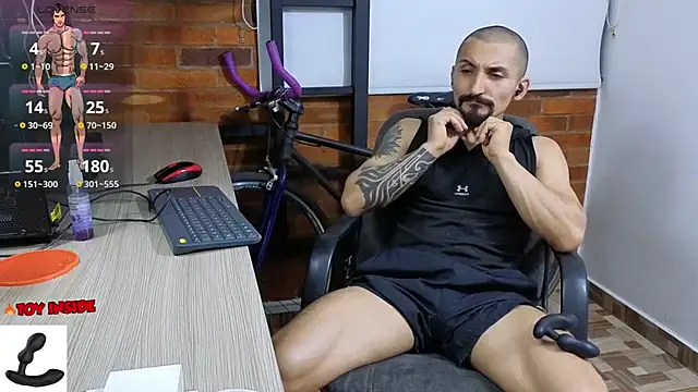 Snapshot of Marck_Muscle chatting on October 2025 01:07:02 AM Marck Muscle online show from October 2025 01:07:02 AM