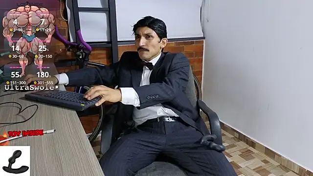 Snapshot of Marck_Muscle chatting on November 2025 04:14:01 AM Marck Muscle online show from November 2025 04:14:01 AM