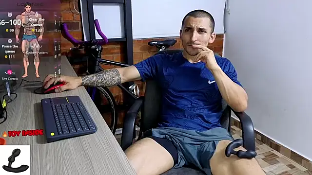 Snapshot of Marck_Muscle chatting on November 2025 01:28:01 AM Marck Muscle online show from November 2025 01:28:01 AM