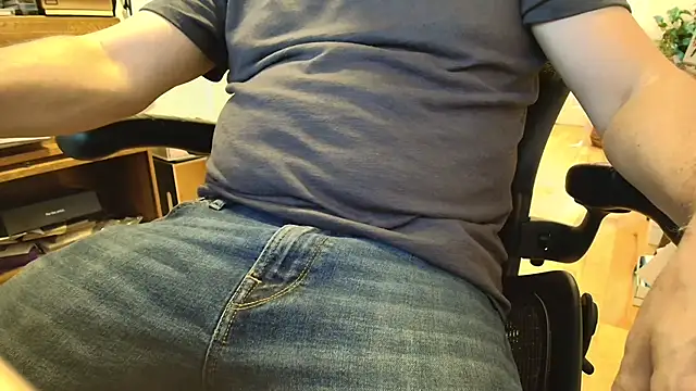 massive cum online show from September 2025 11:04:02 PM