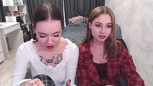 Tessa Walker online show from September 2025 09:54:02 AM