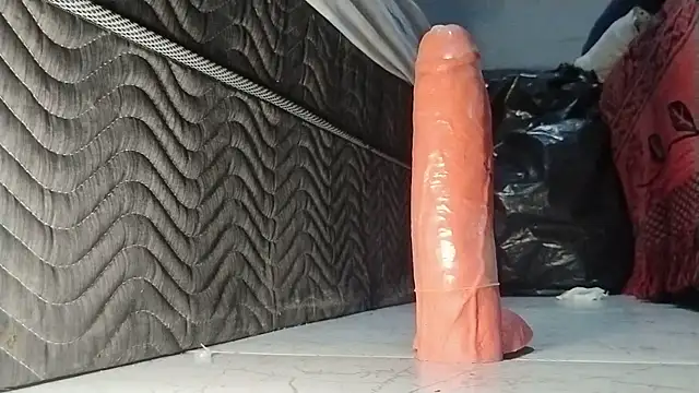 UncutToyBoy23cm online show from February 2026 04:38:01 PM