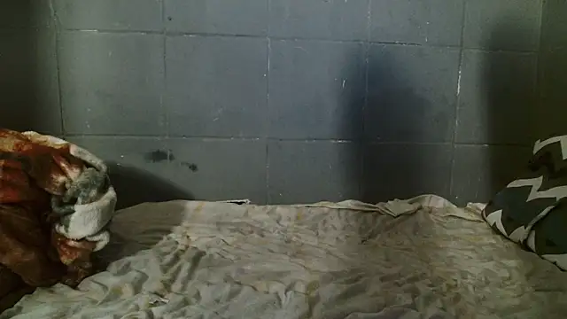 UncutToyBoy23cm online show from July 2026 03:25:01 PM