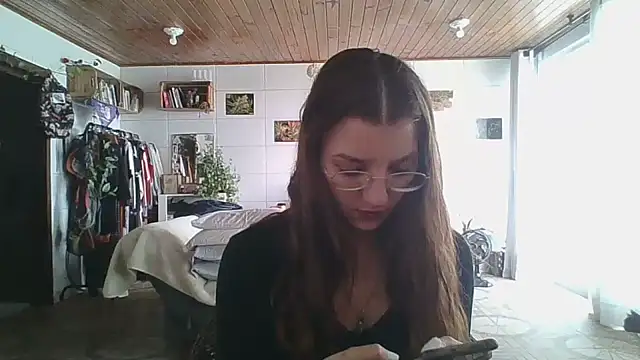 SweetyBabyDemon online show from October 2025 01:12:01 PM