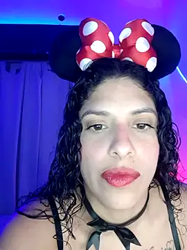 Snapshot of Shura_xxxBig chatting on November 2025 01:07:02 AM Shura xxxBig online show from November 2025 01:07:02 AM