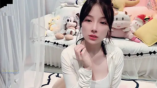 AKiKi711 online show from September 2025 04:52:01 PM