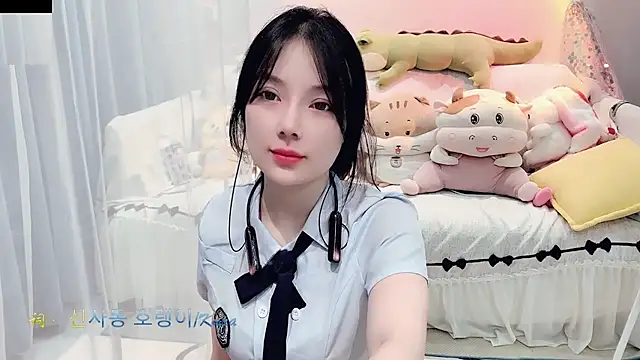 AKiKi711 online show from September 2025 04:22:02 PM