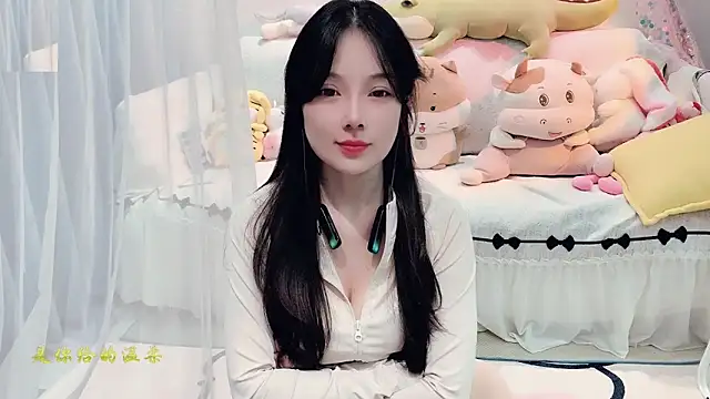 AKiKi711 online show from September 2025 04:34:01 PM