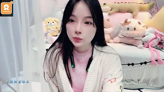 AKiKi711 online show from October 2025 04:32:01 AM