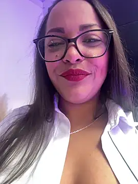 Danna Ramiirez online show from April 2026 07:07:02 PM