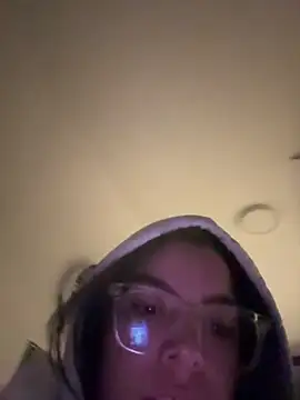 Kylie2211 online show from February 2025 03:03:01 AM